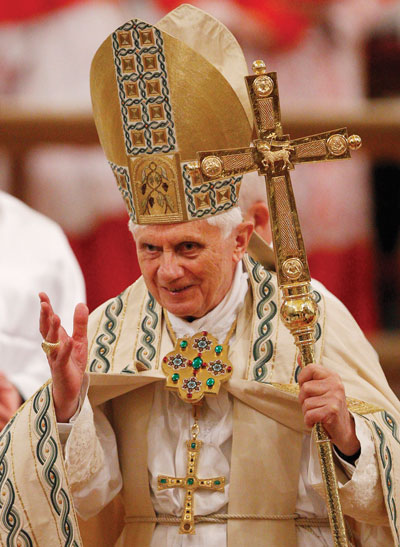 La Adoración Eucarística y las vocaciones religiosas: Beatos, Papas y Arzobispos recomiendan la Adoración Eucarística